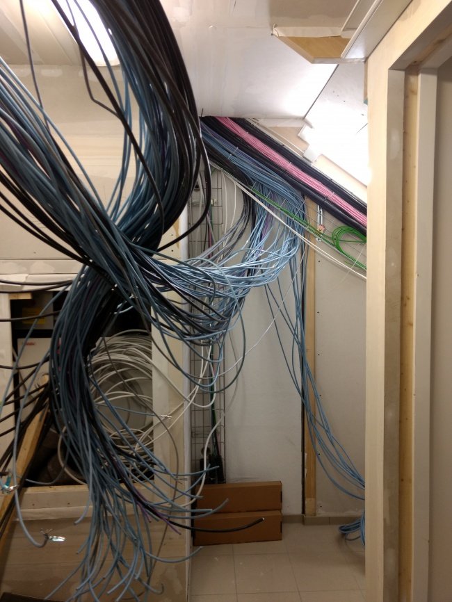 Twenty-three superhuman images show this world is against you Picture 20