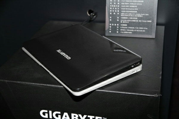 Two ultra-thin laptop designs Picture 7