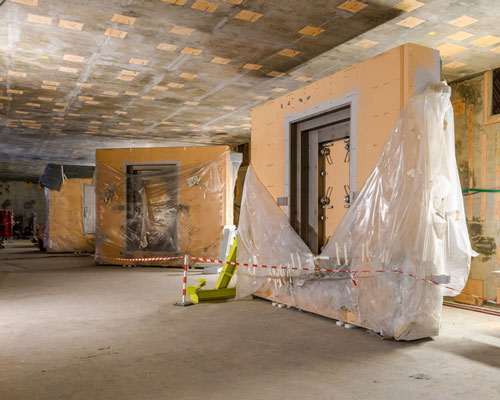 Unexpected beauty inside factories and laboratories from an artistic perspective Picture 13