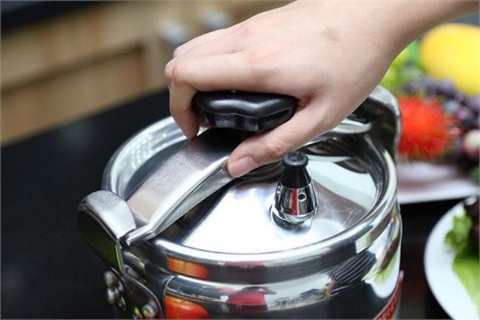 Use new pressure cookers to buy properly to ensure durability Picture 2