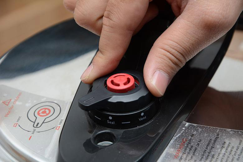 Use new pressure cookers to buy properly to ensure durability Picture 5