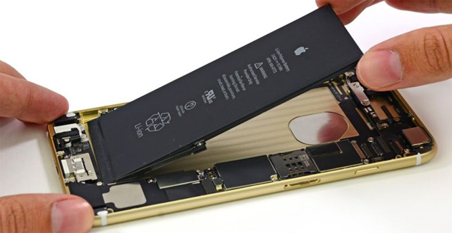 Users do not need to find a place to replace the iPhone battery, but can put the battery with Apple Picture 1