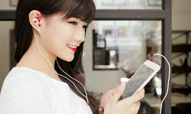 Using headphones properly to prevent hearing damage Picture 3