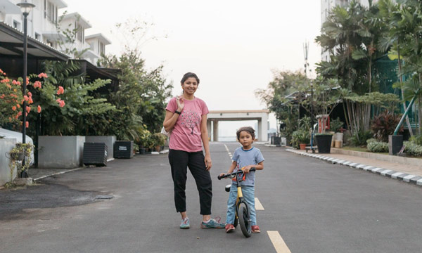 Visit the unique 'sky village' built on the roof of the shopping mall in Jakarta Picture 10