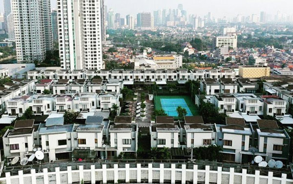 Visit the unique 'sky village' built on the roof of the shopping mall in Jakarta Picture 4