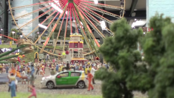 Visit the world's largest model from within with Google's miniature Street View Picture 8