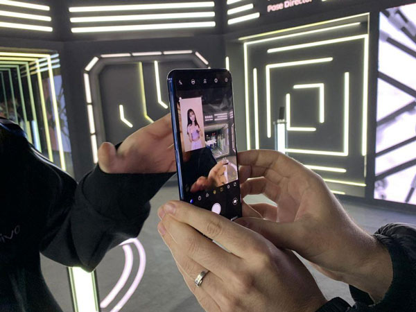 Vivo launches the NEX 2 super product with 2 screens, 3 rear cameras, Snapdragon 845, and 10GB of RAM Picture 9