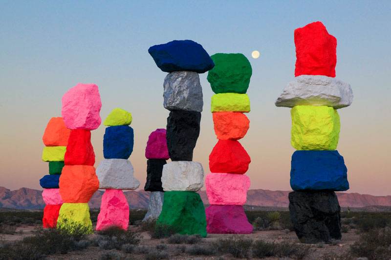 Walking along with the seven most beautiful magic mountains on earth Picture 2