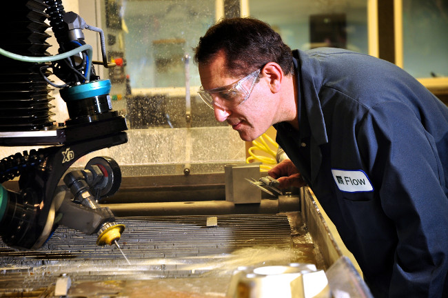 Water can 'cut sweet' concrete and steel. Do you believe that? Picture 4