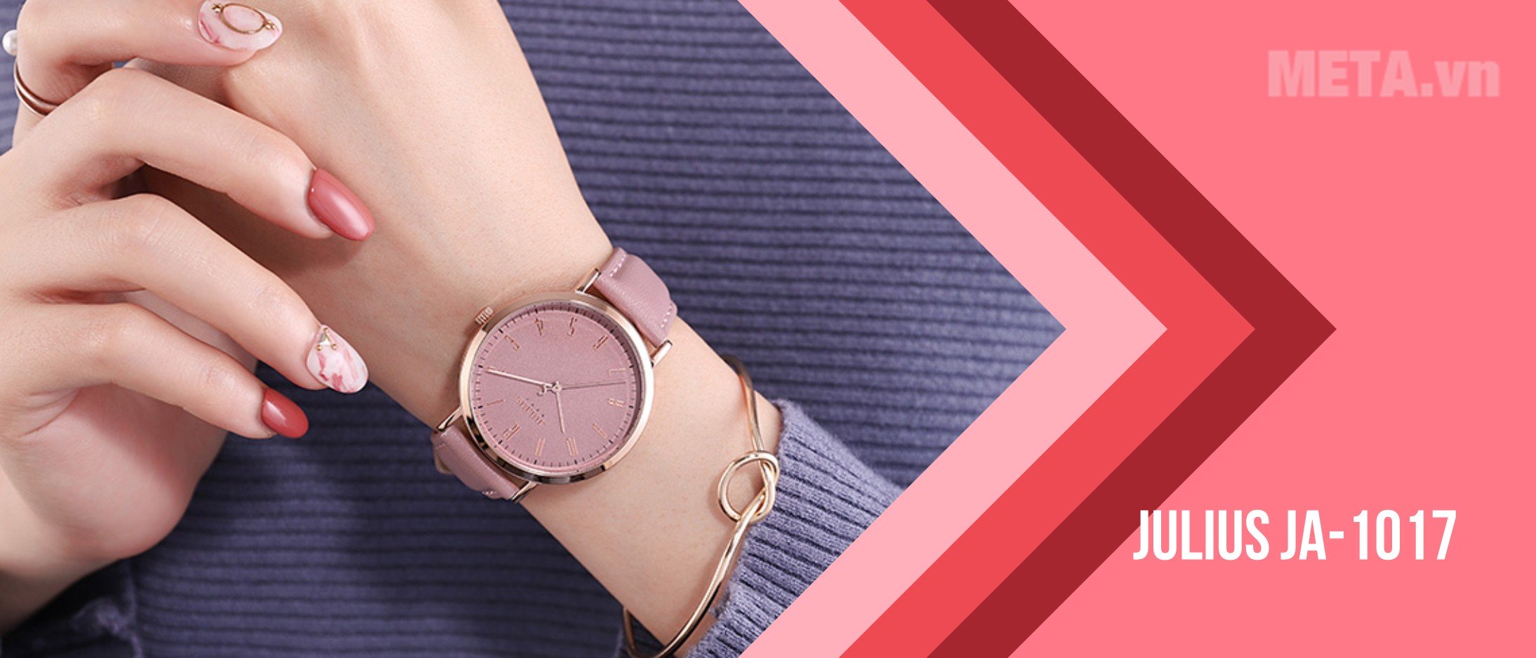 What color is Destiny's contract? Picture 11