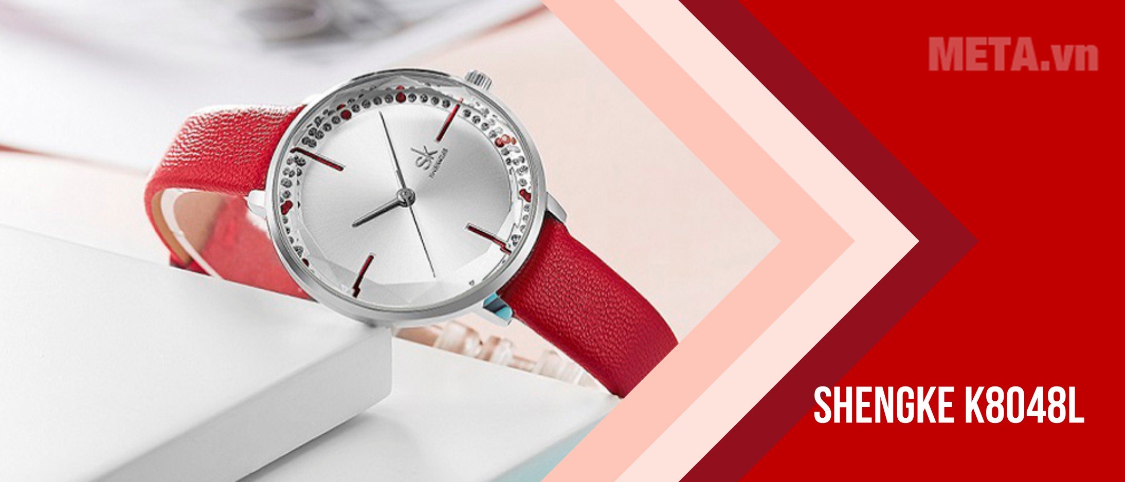 What color is Destiny's contract? Picture 4