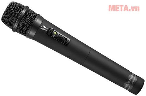 What equipment is needed to sing karaoke? Picture 5