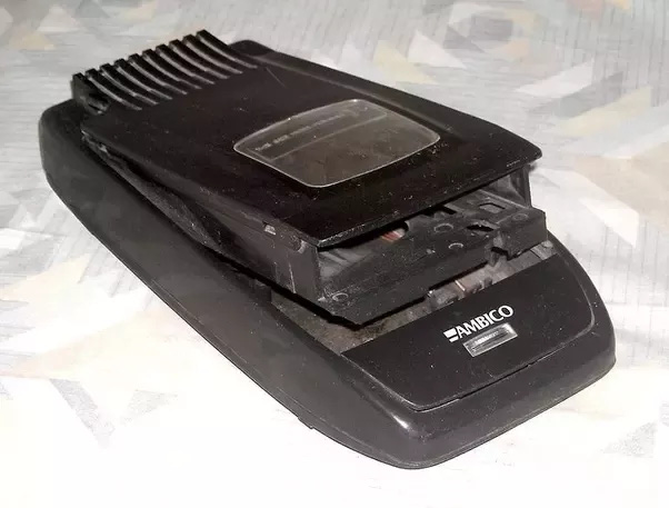 What gadgets made the storm in the 90s, but no one is using it today? Picture 17