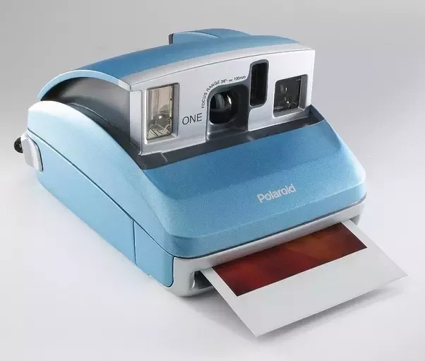 What gadgets made the storm in the 90s, but no one is using it today? Picture 18