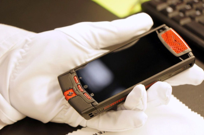 What makes Vertu phones the most expensive brand in the world? Picture 3