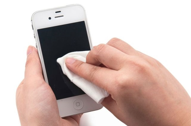 What to do if the iPhone falls into the water? Picture 3