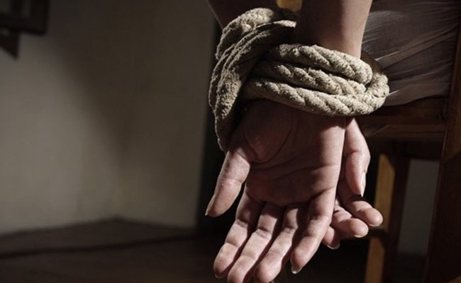 What to do to ensure life in situations of bad guys attacking? Picture 6