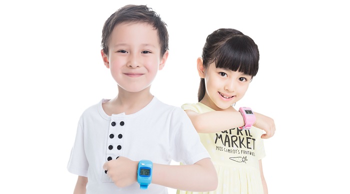 What type of locator watches should be purchased for children? Picture 1