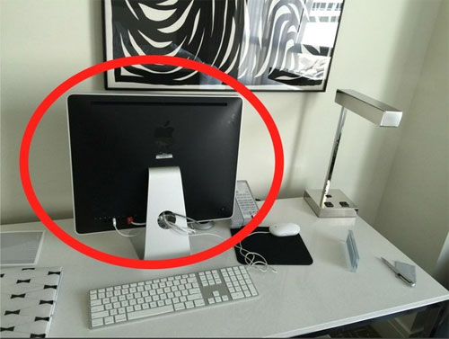 What will a top hacker do with a hotel computer? Picture 2