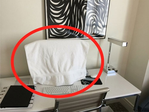 What will a top hacker do with a hotel computer? Picture 4