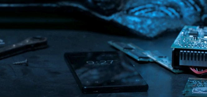 Which phones do Marvel superheroes use? Picture 10