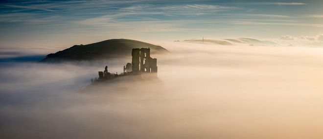 White rainbow, glowing sky, thunder storm and the most bizarre weather phenomena in the past year! Picture 11