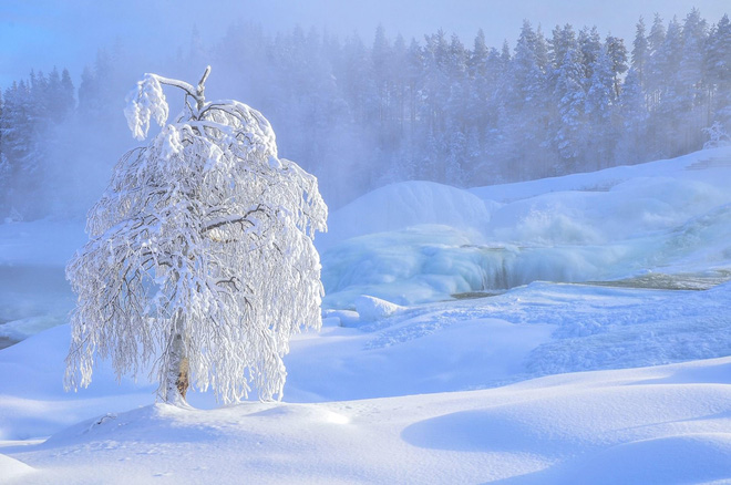 White rainbow, glowing sky, thunder storm and the most bizarre weather phenomena in the past year! Picture 8