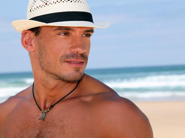 Why do beautiful girls often choose to love bad boys? Picture 5