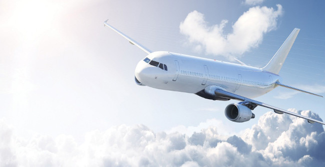 Why do people often choose white to paint airplanes rather than other colors? Picture 1