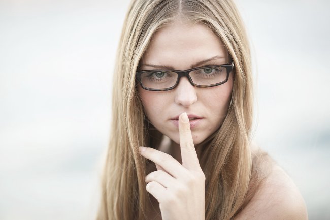 Why do so many people like to say bad things behind others? Picture 3