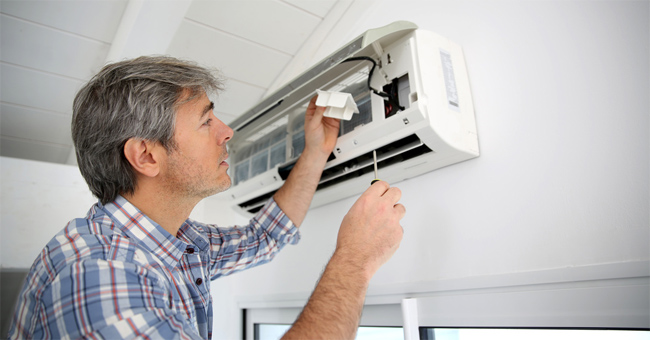 Why does air conditioner blow out heat? Picture 3