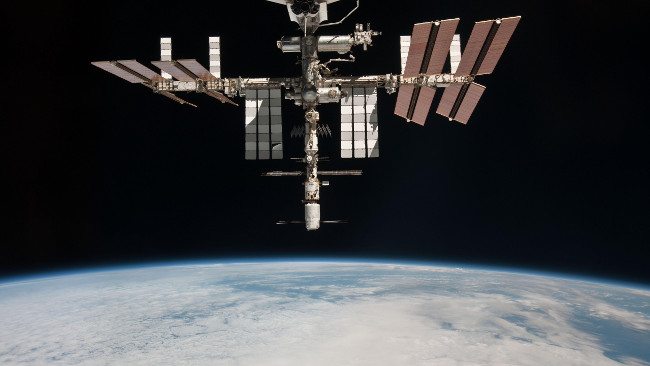 Why does SpaceX send the deadly virus to the International Space Station? Picture 3
