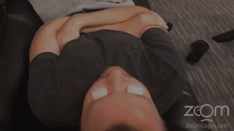 With paper, pizza, olive nuts and bottle caps, you can still fool Face ID on iPhone X Picture 5