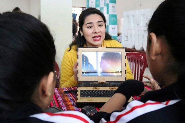 Wooden laptop has 1-0-2, durability of 15 years, price is only about 235 USD Picture 5