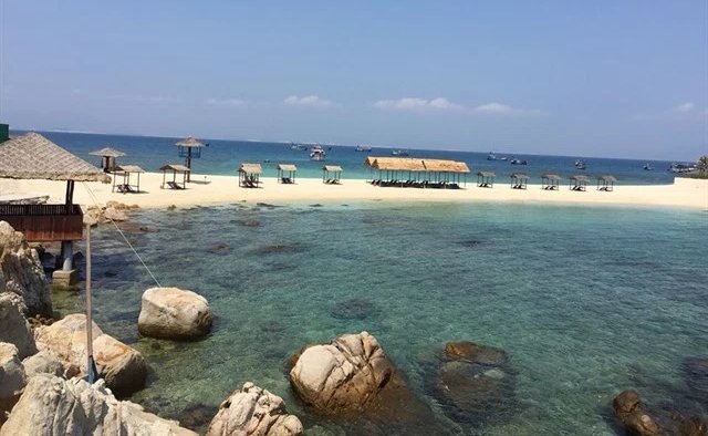 Yen Island: the only hot and cold double beach in Vietnam Picture 1