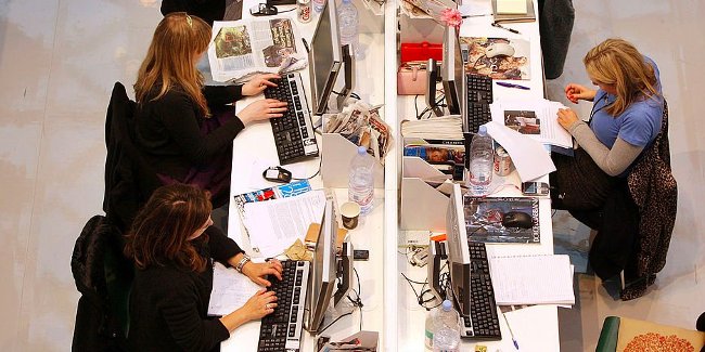 You definitely won't be rich if you have 1 of the 10 signs below! Picture 4