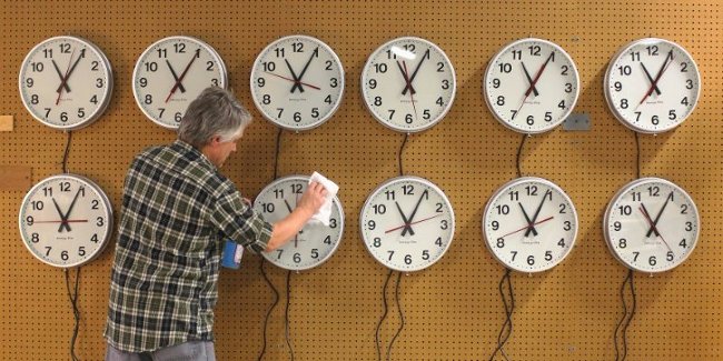 You definitely won't be rich if you have 1 of the 10 signs below! Picture 6