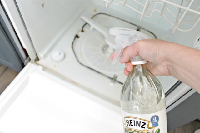 Your home dishwasher won't smell unpleasant with the following steps Picture 1