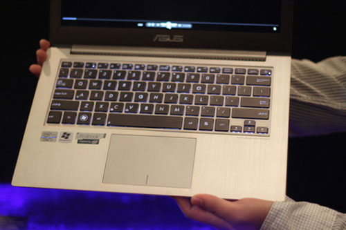 Zenbook Prime costs about 27 million in Vietnam Picture 3