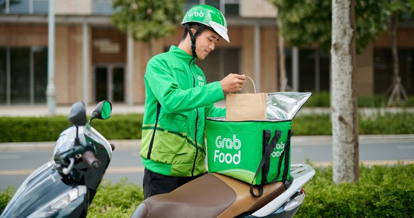 Grab Raises GrabFood Food Delivery Service Amid COVID-19
