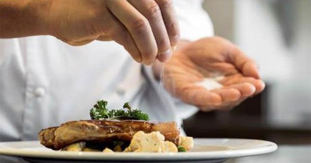 About 90% of Vietnamese Eat Excess Salt, 4 Hazards When