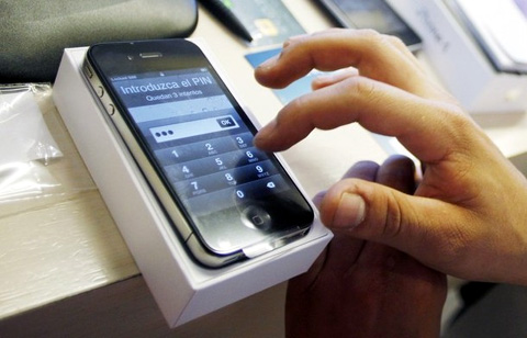 Smartphone Addiction: 10 Signs of Mobile Phone Addiction
