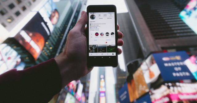 10 Visual Tricks Make Your Instagram Stories Stand Out