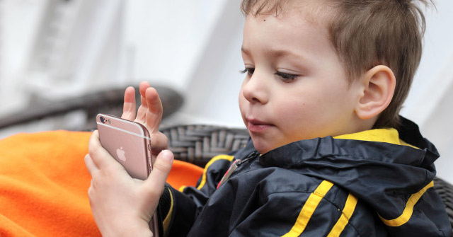 10 Ways to Protect iPhone / iPad from the Curiosity of Children