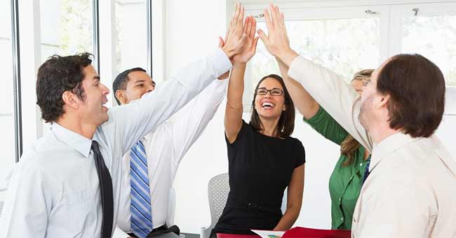 12 Habits of Successful People Early in the Morning to the Office