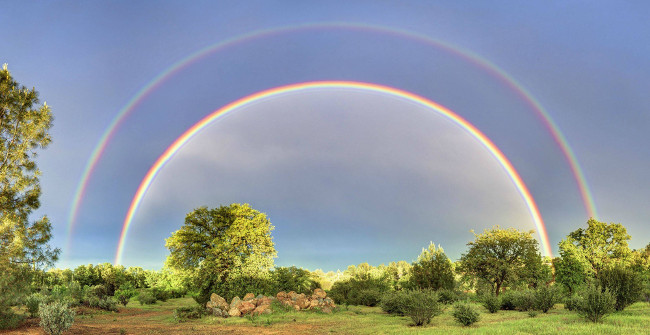 15 Beautiful Rainbow Moments Appear Throughout the Earth