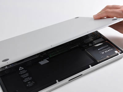 17-inch MacBook Pro Surgery
