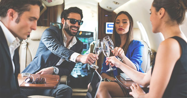 23 Facts About Rich People Not Everyone Knows: Ways to Spend Money