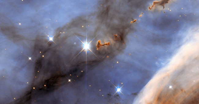 24 Impressive Images of Colorful Clouds of the Carina Nebula