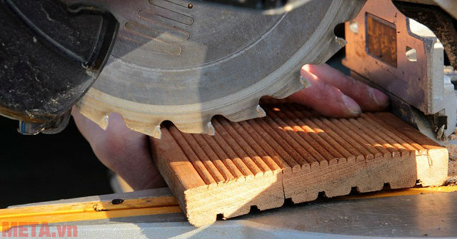 4 Basic Tools That Carpentry Workers Cannot Ignore: Sanding Machines